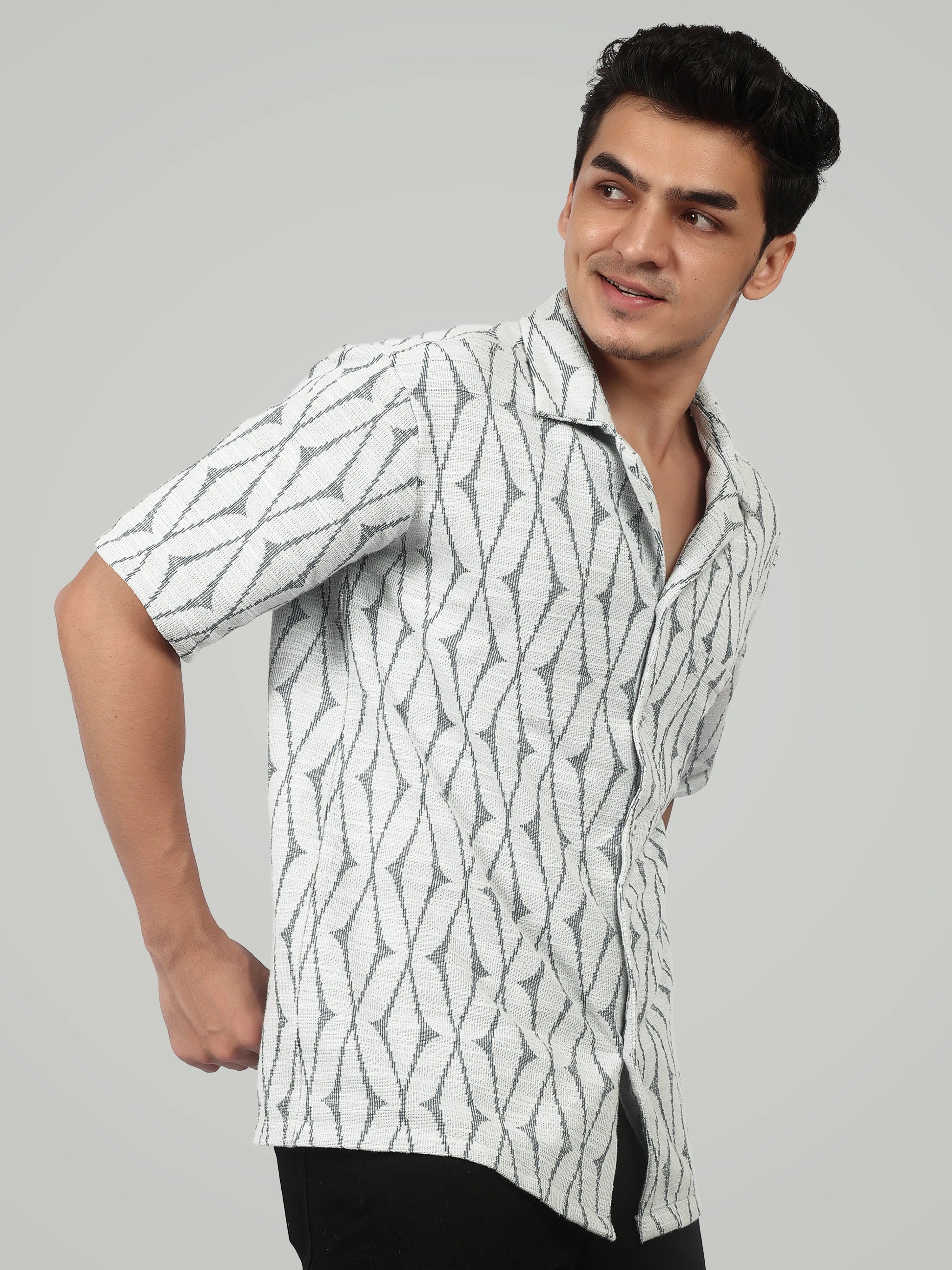 The Geometric Diamond Weave Shirt – Monochrome