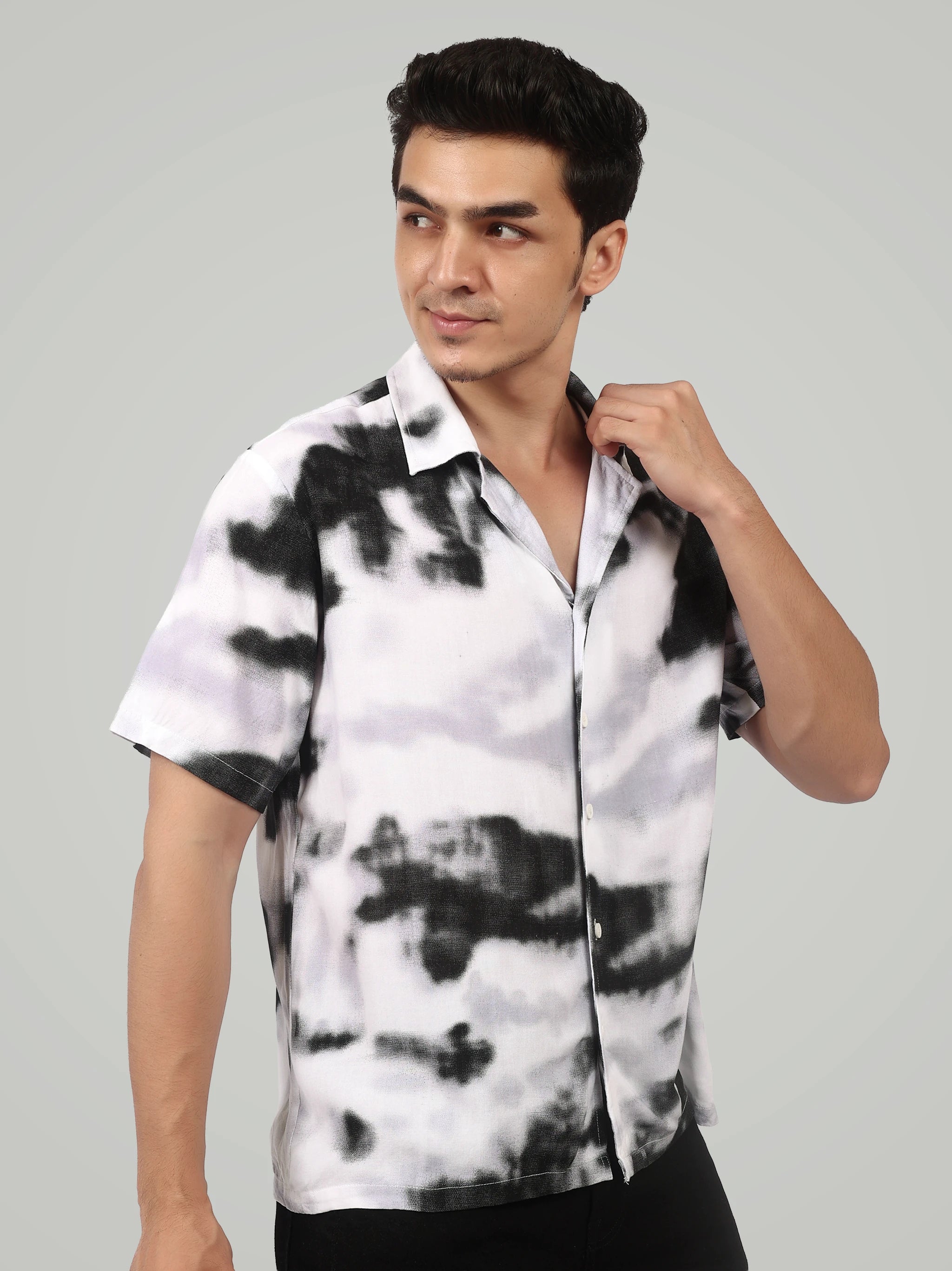 The Cloud Wash Resort Shirt – Monochrome