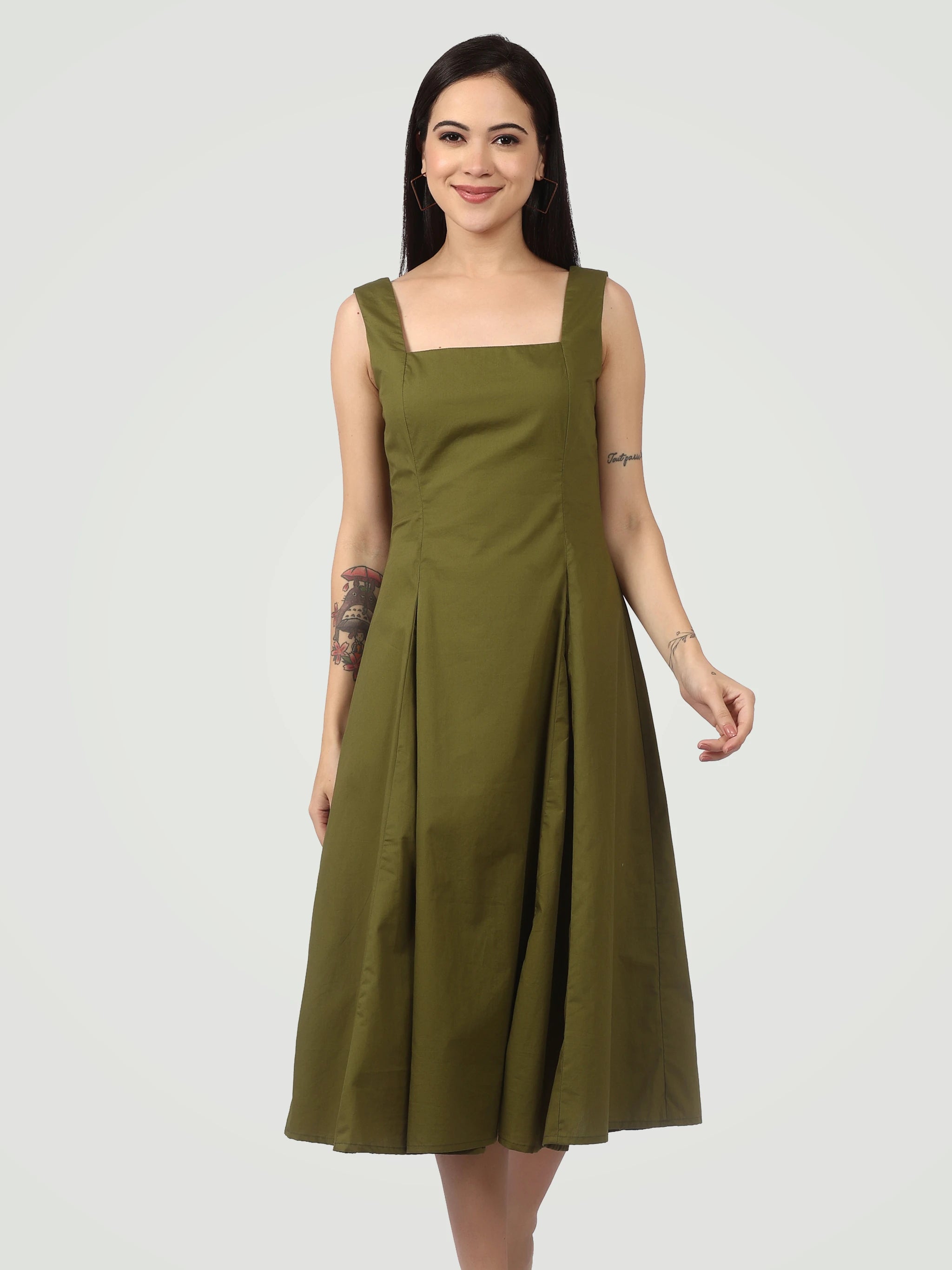 The Tailored Pleated Midi Dress – Olive Green
